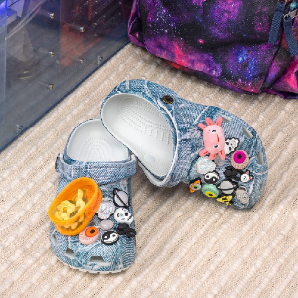 Crocs takashimaya deals